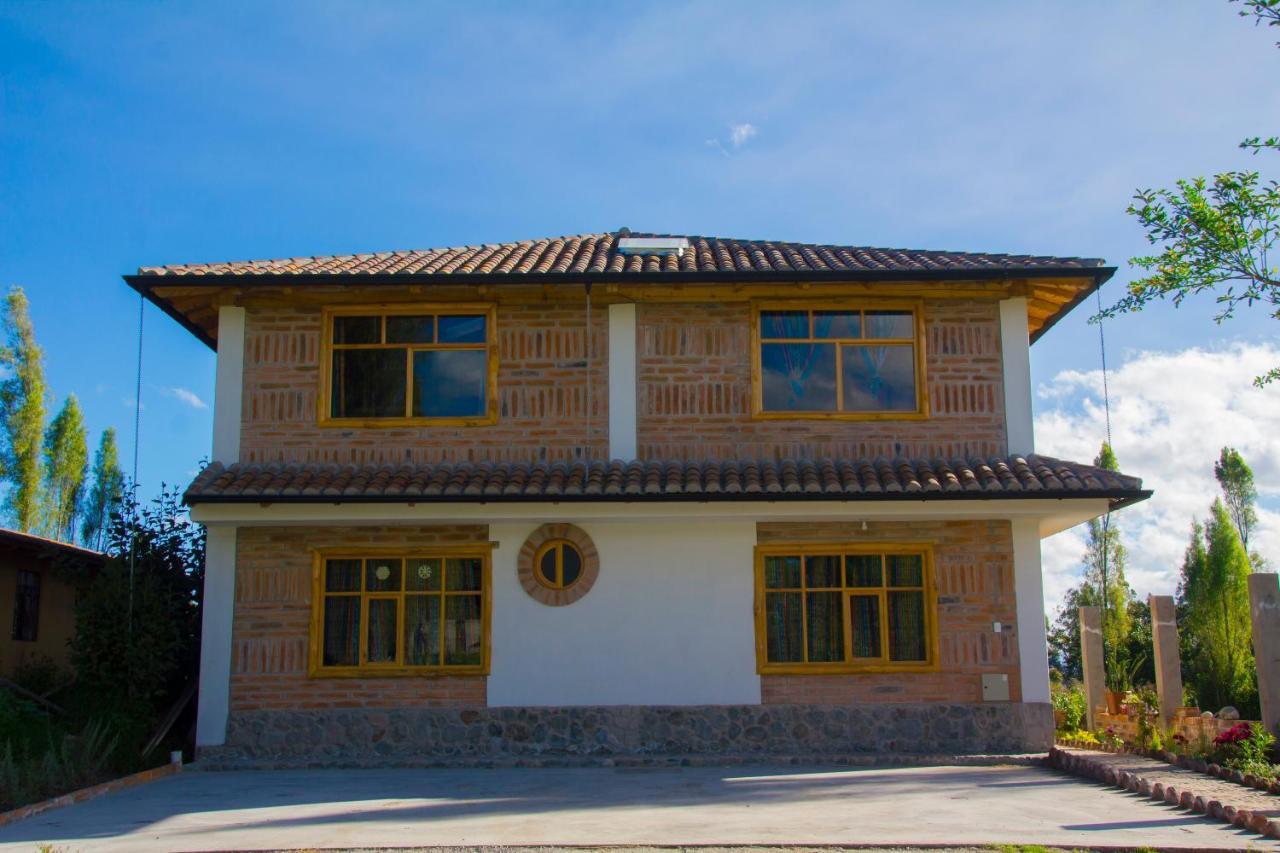 Watzara Wasi Cottage Familiar Camprestre Y Lofts En Cotacachi Exterior photo